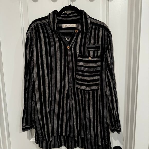 We the Free women’s pull over Top - Size Medium - Picture 1 of 5